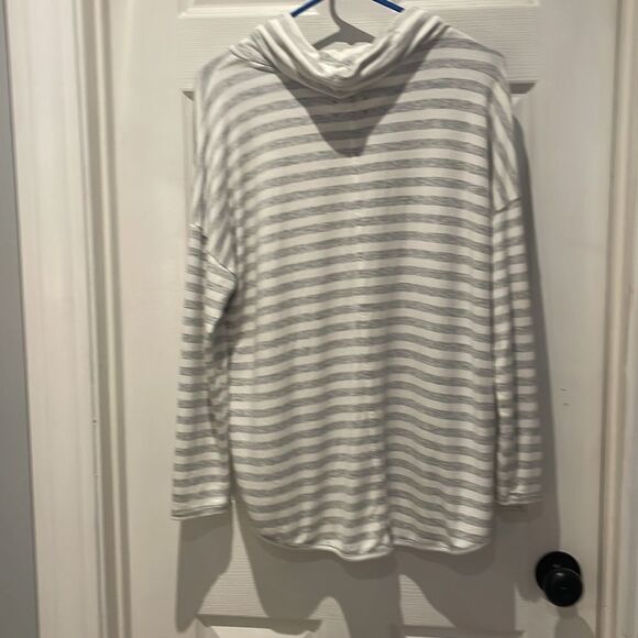 Lou & Grey striped cowl neck long sleeve top SZ medium - Picture 7 of 10